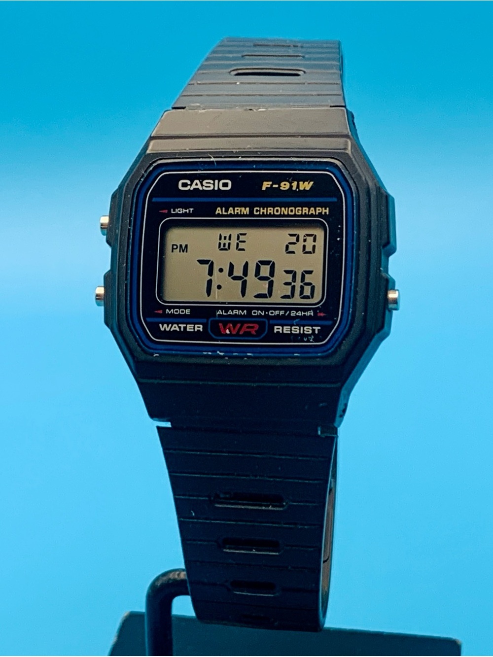 CASIO F-91W (593) Men’s Vintage Digital Watch Chrono Backlight Works New Battery